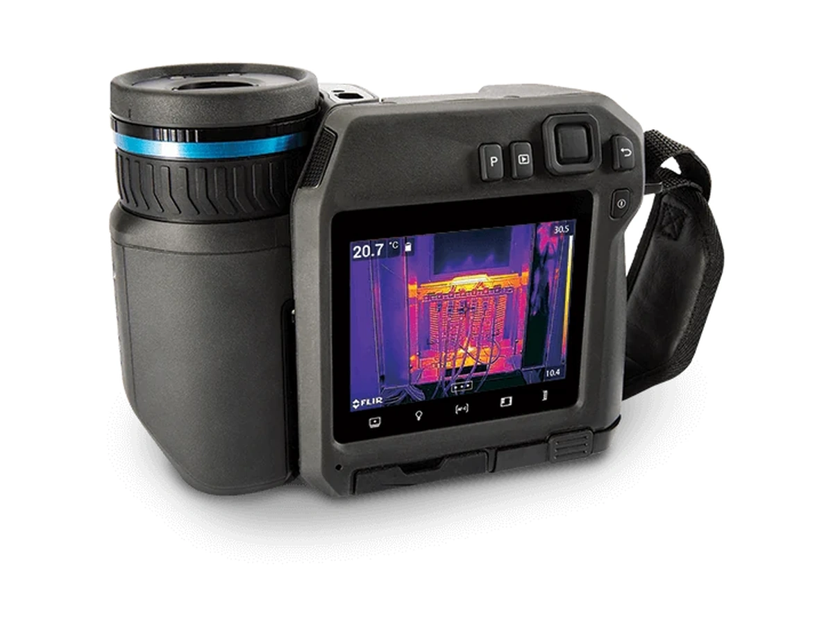 FLIR T560